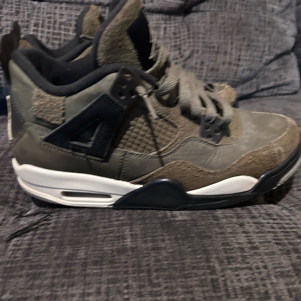 COPY - Jordan 4 Retro SE Craft Medium Olive
